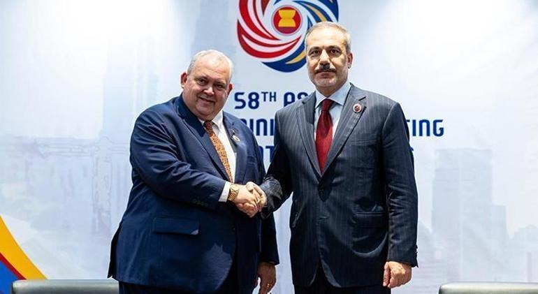 Dışişleri Bakanı Hakan Fidanın ASEANda diplomasi trafiği sürüyor