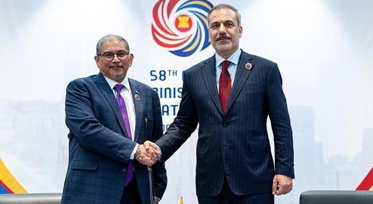 Dışişleri Bakanı Hakan Fidanın ASEANda diplomasi trafiği sürüyor