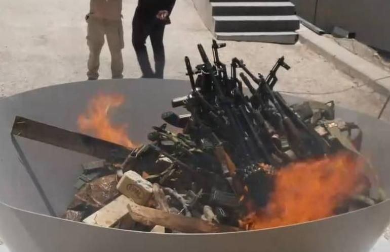 PKK silahlarını kazana koyup yaktı Tören alanındaki çarpıcı ayrıntıları Nihat Uludağ anlattı