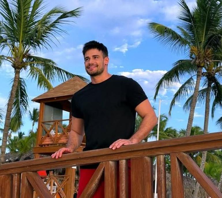 Survivor sonrası dostlukları devam ediyor Batuhan Karacakaya ve Ayşe Yüksel tatilde buluştu