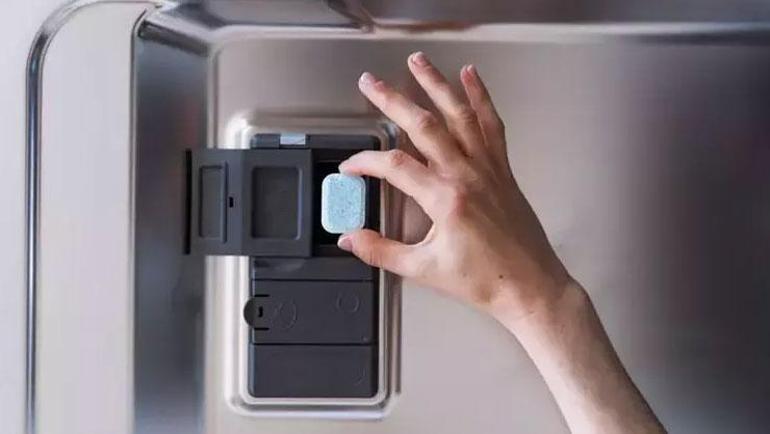 Su damlası bırakıyorsa hemen o bölmeye bakın Kimse bilmiyor ama sebebi buymuş