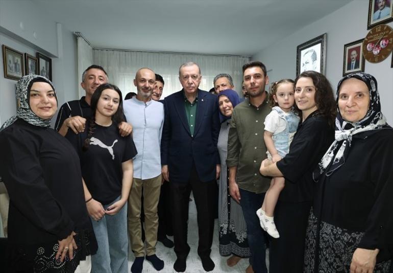 Cumhurbaşkanı Erdoğan, şehit ailelerini ziyaret etti Duygulandıran diyalog