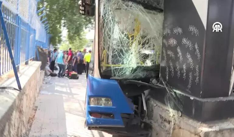 Ankarada belediye otobüsü kazası Çok sayıda yaralı var