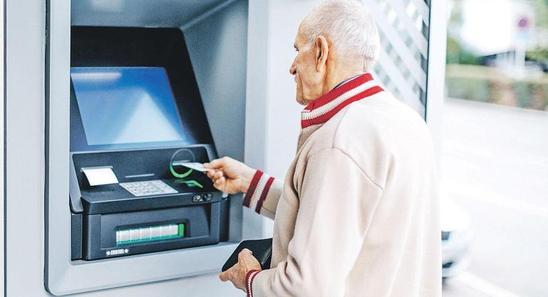 Emekliler dikkat Kredi borcu için maaşa haciz gelebilir