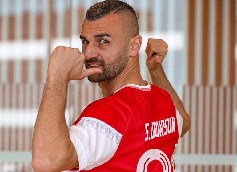 Strese dayanamadı Futbolcu Serdar Dursun, eşi doğum yaparken bayıldı