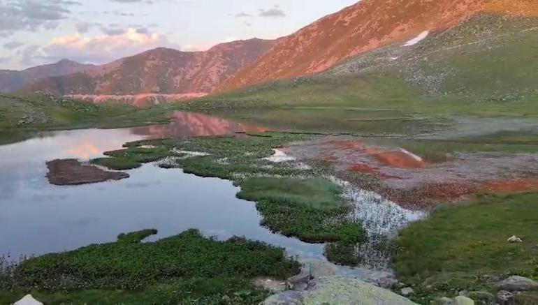 Göldeki yüzen adalar hava durumunu önceden söylüyor: Geleneksel meteorolojik tahmin