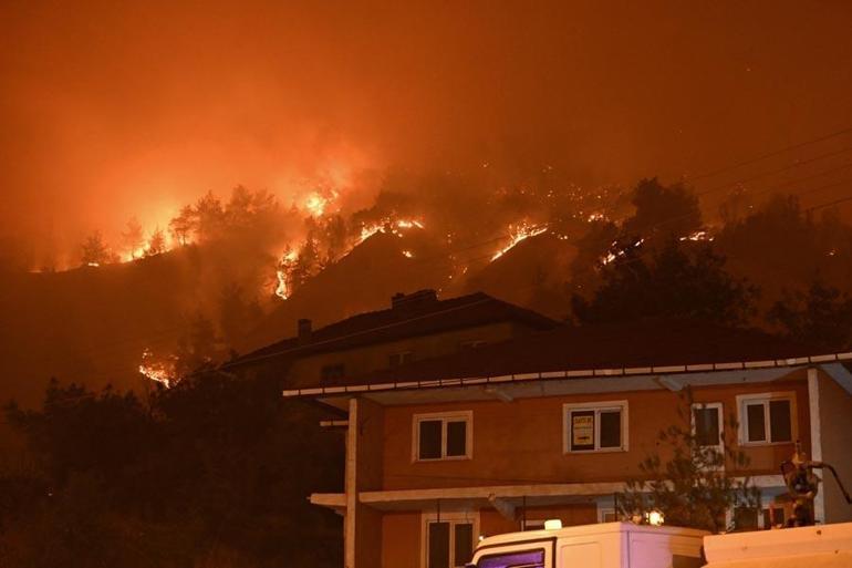 Orman yangınlarında alevlerle mücadeleler sürüyor Bakan Yumaklı: Bir günde 76 yangınla mücadele ettik