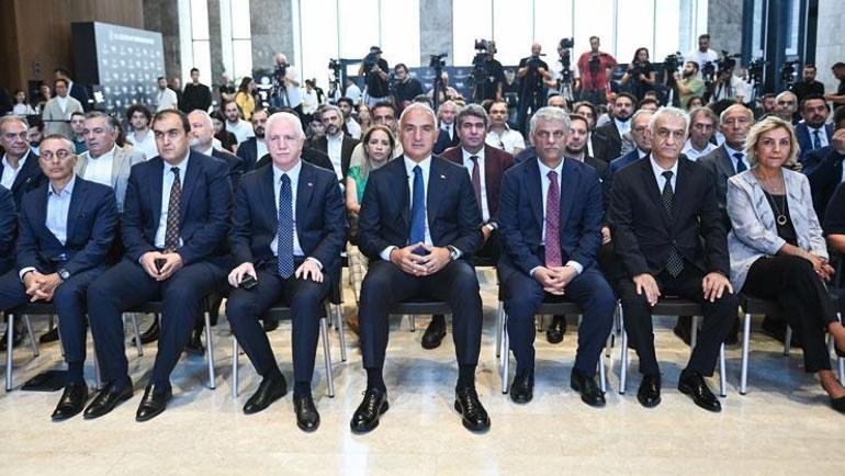 Bakan Ersoy açıkladı: Turizm gelirleri 25,8 milyar dolar ile rekor kırdı