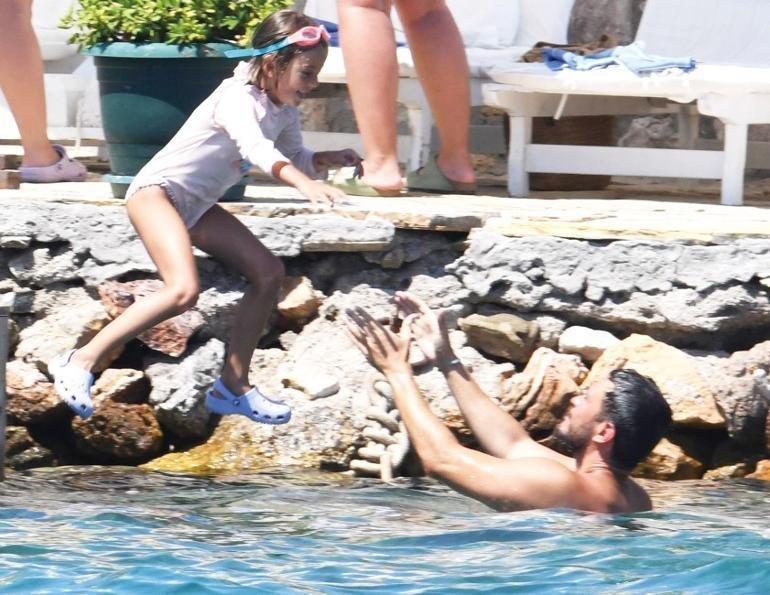 Pelin Akil ve Anıl Altan boşanma sonrası tatile çıktı