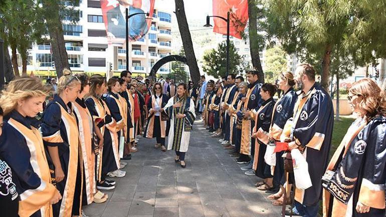 ‘Demokrasi’nin kadın mimarı
