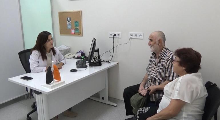 42 yıllık bağımlılıktan beraber kurtuldular Çiçek kokusu alamıyorduk diyen çiftin azmi göreni hayran bırakıyor