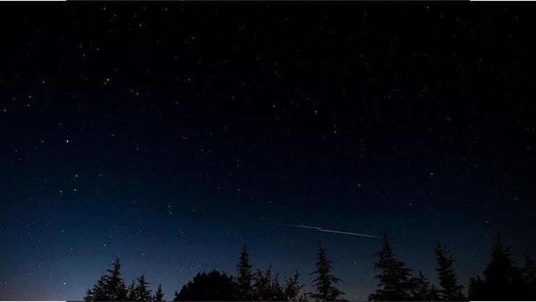 Meteor yağmuru Türkiyede ilgiyle izlendi Görsel şölen büyüledi