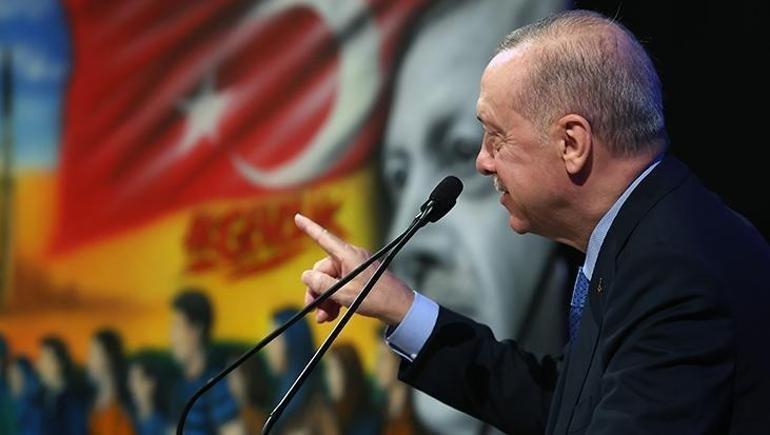AK Parti, siyaset sahnesinde 24 yılı geride bıraktı