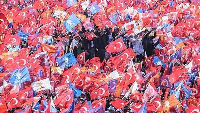 AK Parti, siyaset sahnesinde 24 yılı geride bıraktı