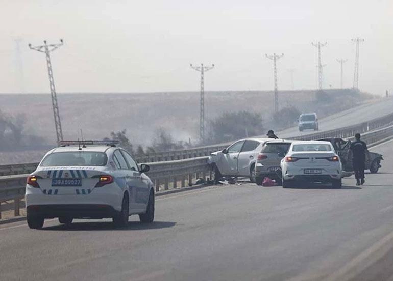 Orman yangınlarıyla mücadele Kocaeli, Bursa, Bartın, Muğla ve Karamanda devam ediyor Alevler yerleşim yerlerine sıçradı