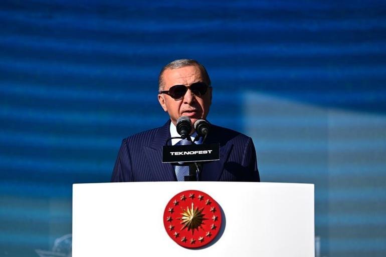 TEKNOFEST MAVİ Vatan başladı Cumhurbaşkanı Erdoğan: TCG Anadolu gemisinin bir büyüğünü yapıyoruz
