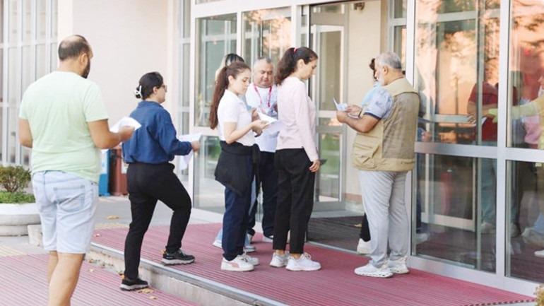 Uzun tatil bitti, ders zili çaldı Sınıfa formalı dönüş