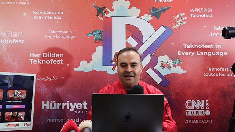 Bakan Kacırdan Demirören Medya standına ziyaret