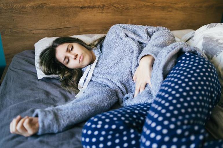 Boğazda acı tat, ses kısıklığı, geçmeyen öksürüğe neden oluyor Tabağınızdakiler sadece cebinizi değil midenizi de yakabilir