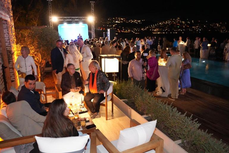 Bodrum Altın Mozole Onur Ödülü Efsane Halikarnas’ın kurucusu Süleyman Demir’e verildi.