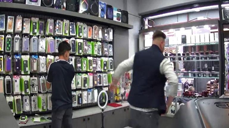 İstanbulda 5 büyüklüğünde deprem Çevre illerde de hissedildi