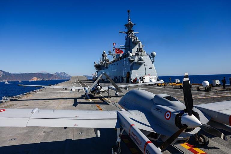 Mavi Vatanda tarihi gün Milli SİHAlardan Denizkurdunda tam isabet