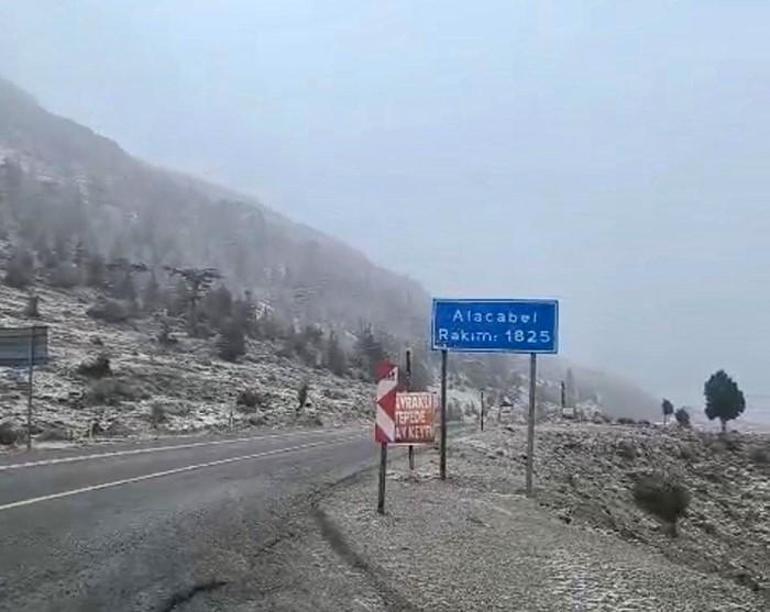 Kışa yaklaşırken kar yüzünü gösterdi Birçok il şimdiden beyaza büründü