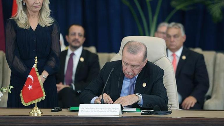 Gazze için tarihi imzalar atıldı Trumptan Cumhurbaşkanı Erdoğana özel teşekkür