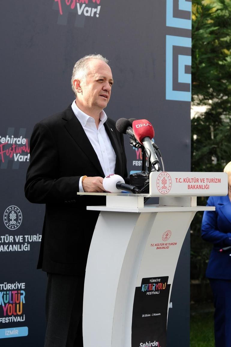 Sanatın kalbi bu kez Egede atıyor İzmir Kültür Yolu Festivali başladı
