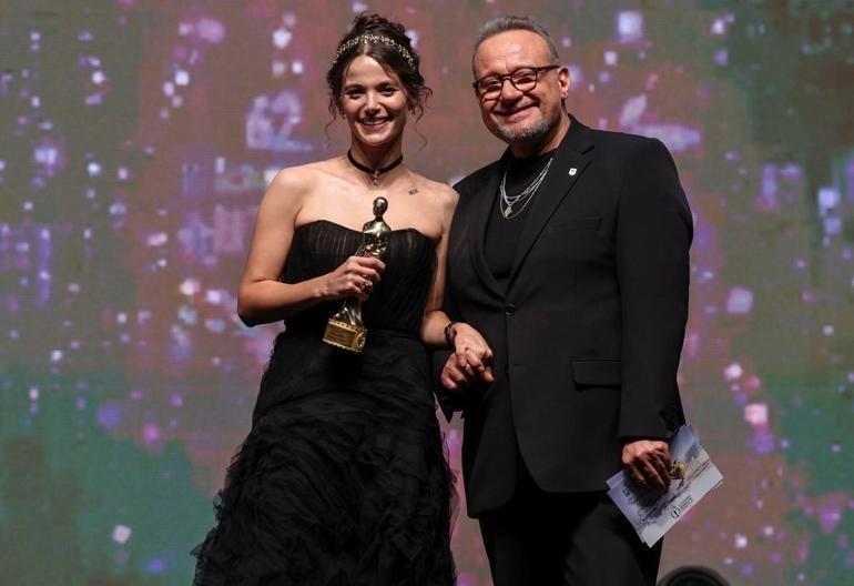 Antalya Altın Portakal Film Festivalinde ödüller sahiplerini buldu Törene Tavşan İmparatorluğu damga vurdu