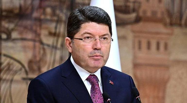 AK Partinin iktidara gelişinin yıl dönümü Siyasilerden art arda mesajlar