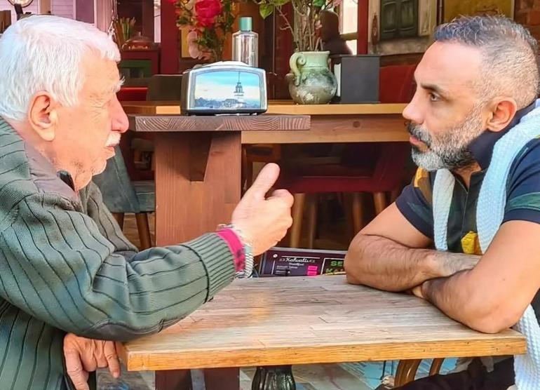 Bir yıldız daha kaydı Usta oyuncu Ahmet Gülhan hayatını kaybetti