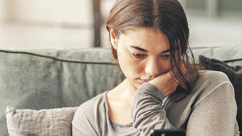 Sessizliğin gölgesi ayrılığın nefesi