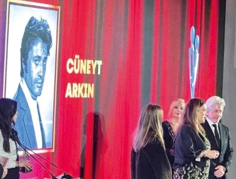 Cüneyt Arkının torunu Zeynep, dedesinin izinde Örnek aldığı oyuncuyu açıkladı