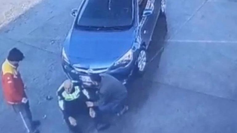 Samsun’da bir garip kaza: Yavaş yavaş geldi, yürüyen trafik polisine çarptı