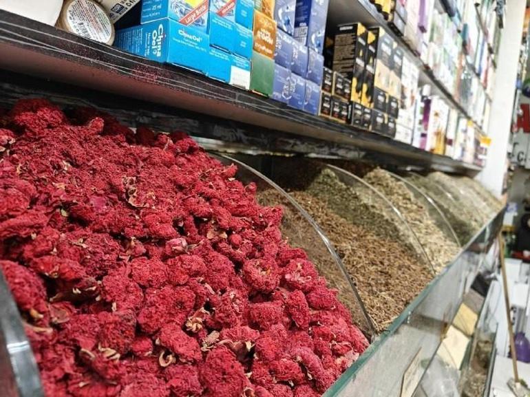 Geçmeyen öksürüğün kökünü kazıyor Bitkisel mucize: Grip, nezle ve kuru öksürüğe çare oluyor