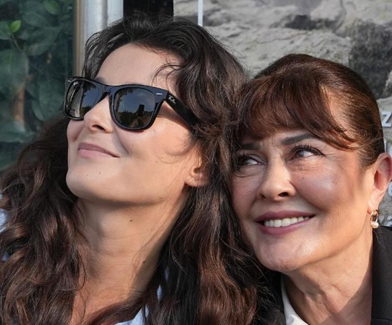 Anne-kız neşesi Dizide meydan okuma, sette kahkaha