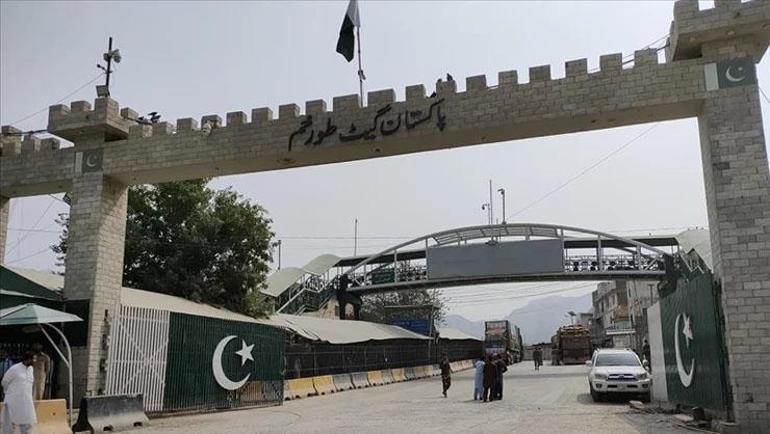 Trumpın ateşkes açıklamasının ardından Uzak Doğuda gerilim tırmandı F-16’lar devrede, sınırlar kapandı