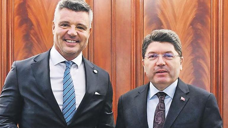 Bir yıldız doğuyor