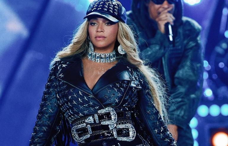 Listeye yerleşti Dünyaca ünlü yıldız Beyonce artık milyarder