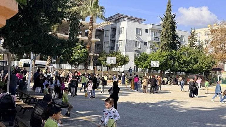 Antalyada okulda korkutan yangın: Eğitime 2 gün ara verildi