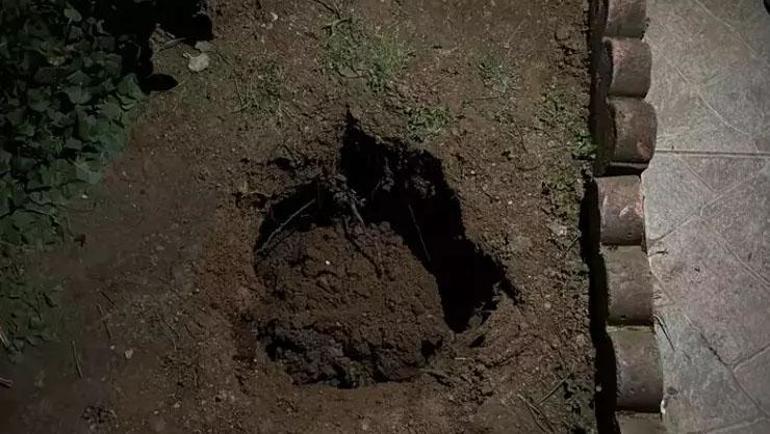 Kocaelide panik Giriş kısmında çukur oluşan 5 katlı bina tahliye edildi