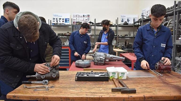 10 soruda gençlere hem tecrübe hem iş fırsatı