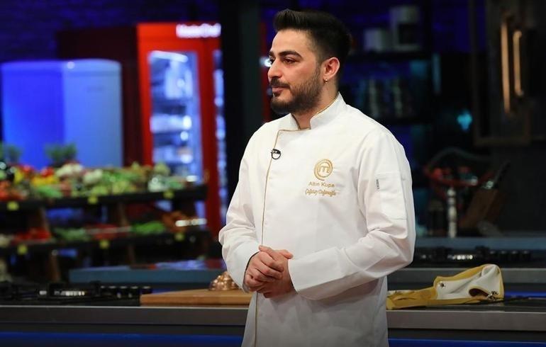 MasterChef Altın Kupada son önlük sahibini buldu 4 isim elendi