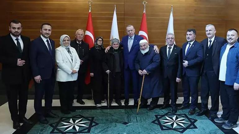 Cumhurbaşkanı Erdoğan, MYK öncesi Düzceli vatandaşlarla görüştü