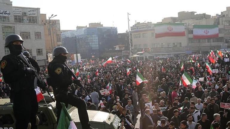 İranda kan gövdeyi götürüyor Ceset torbaları sokaklara taştı İsrail ordusu hazır durumda