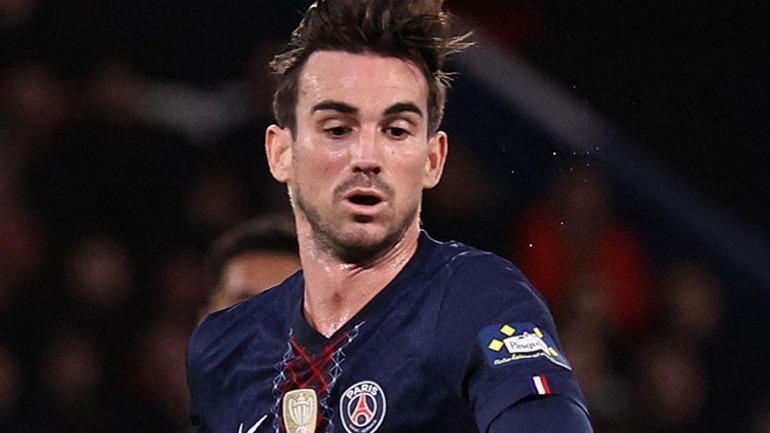 Galatasaray derbi hezimeti gaza bastı 2 dünya yıldızı geliyor