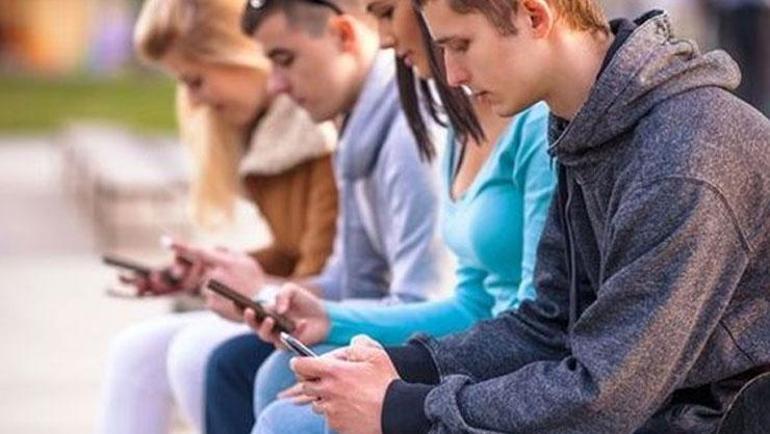 Z Kuşağını Anlama Kılavuzu: Her gün 20 dakika telefonsuz tabletsiz birebir temas