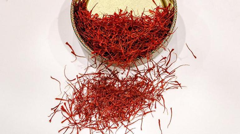 Kırmızı altın cep yakıyor 1 gramı servet: At kılını boyayıp satıyorlar