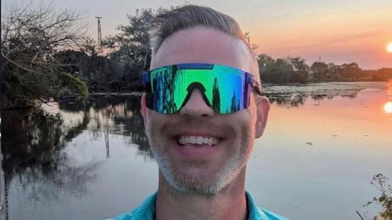 Trump’la tartışıp işinden olmuştu: Destek yağdı 24 saatte zengin oldu